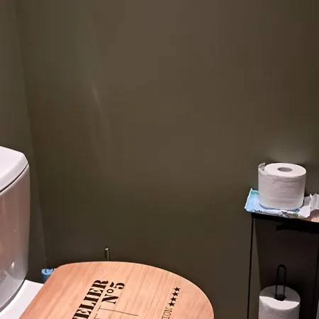 Nanoucka Homestay szállás *